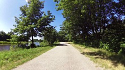 Фото с дорожки Ческе-Будеёвице – Глубока-над-Влтавой – велотрасса на правом берегу Влтавы