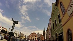 Фото с дорожки По историческому центру — площадь Захариаша из Градца и замок Тельч
