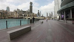 Obrazek z trasy Dubaj - wzdłuż centrum handlowego do widoku na Burdż Chalifa