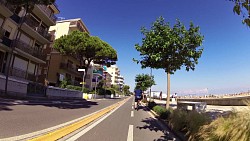 Immagine dalla pista Bibione - una gita in città con la bicicletta