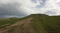 Obrázek z trasy Po Transalpině až na vrchol Varful Carbunele